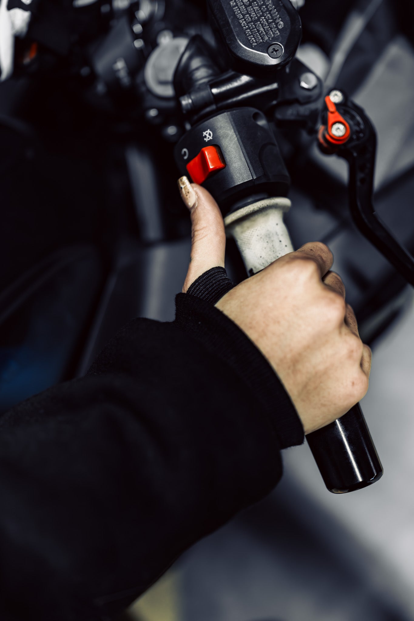 NEVER MOVING BLIND ARMORED HOODIE